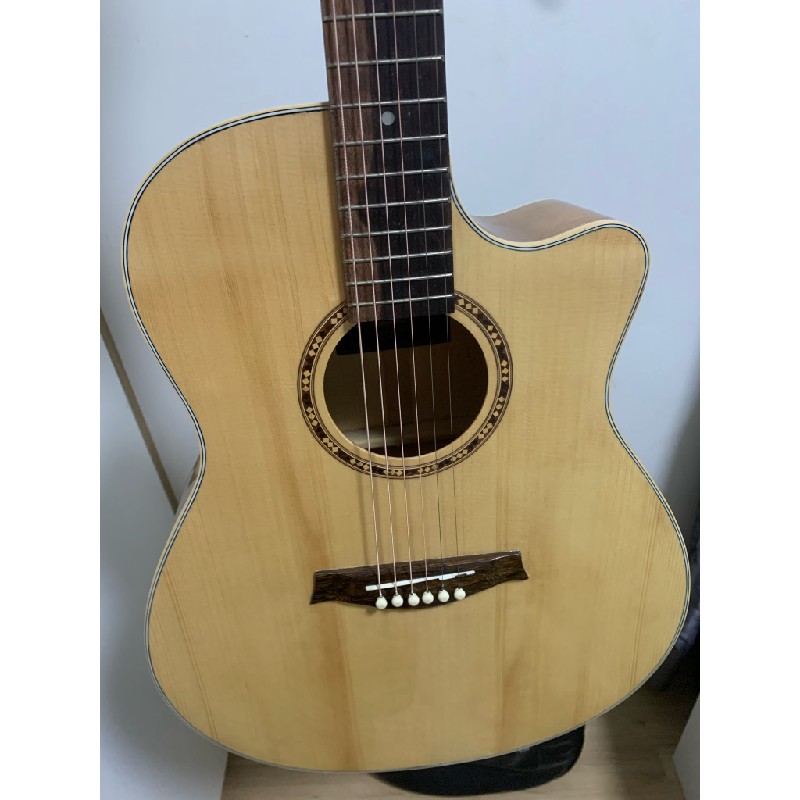 Guitar Classic như mới kèm bao da 46980