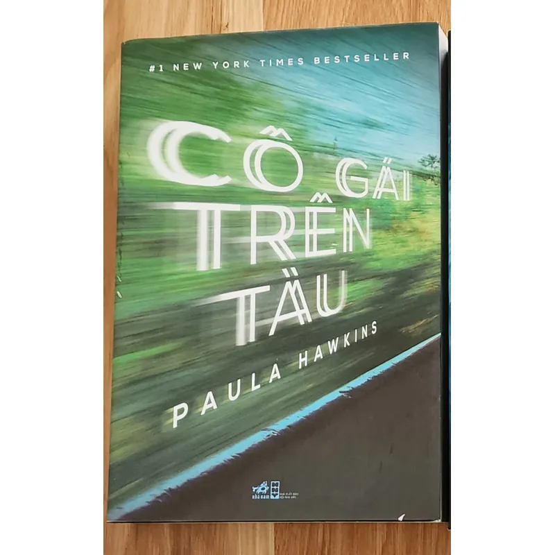 Tiểu thuyết tâm lý kinh dị CÔ GÁI TRÊN TÀU - Paula Hawkins 718566