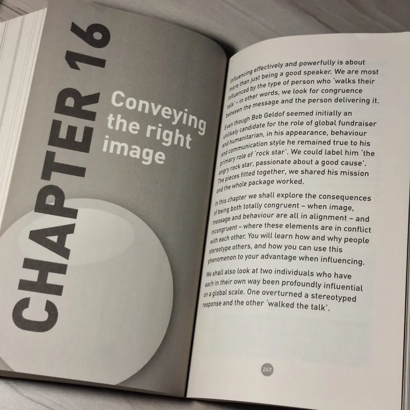 The Ultimate Negotiation Book: Master Persuasion, Influence, and NLP 933924