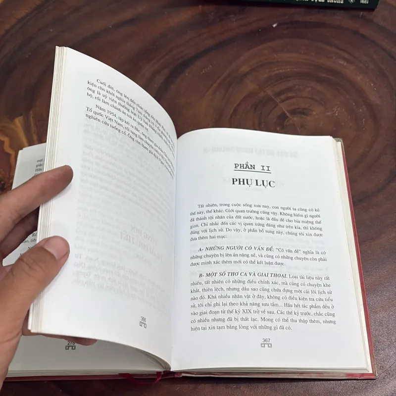 II Sách Lịch Sử: Quan Lại Trong Lịch Sử Việt Nam - Vũ Ngọc Khánh - 2008 1022384