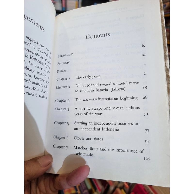 FIFTY YEARS OF BUSNIESS IN INDONESIA (1945 - 95) - Carlo H. Tabalujan 198134