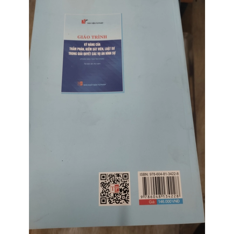 Giáo trình kỹ năng của thẩm phán, KSV, luật sư trong giải quyết các vụ án hình sự 322338