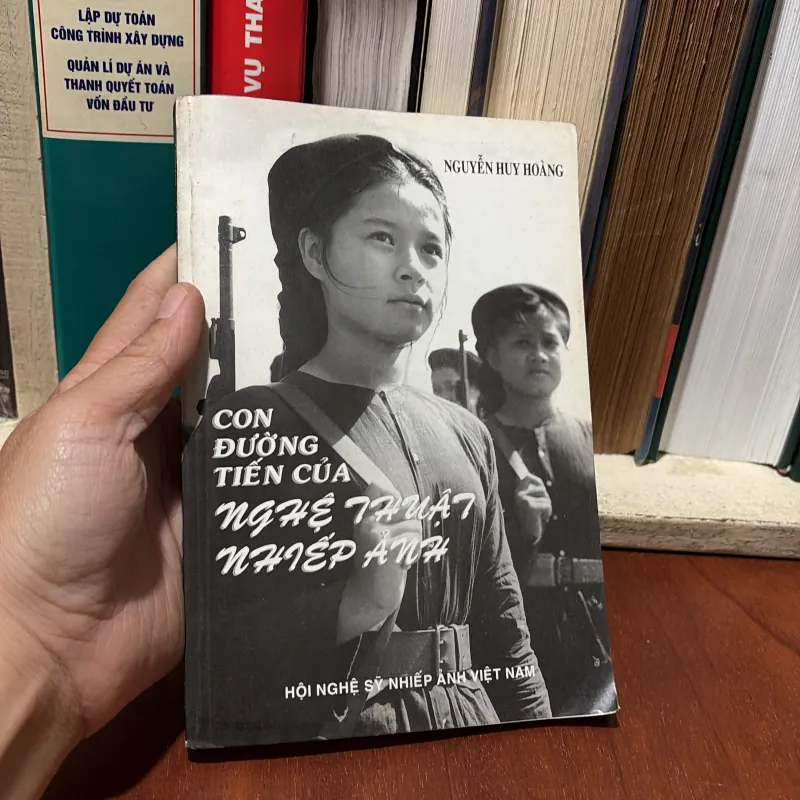 II Nhiếp Ảnh: Con Đường Tiến Của Nghệ Thuật Nhiếp Ảnh - Nguyễn Huy Hoàng - 1999 759293