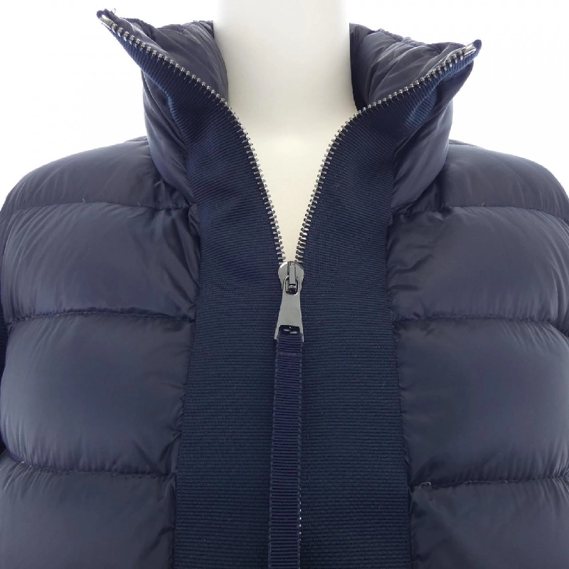 Moncler MONCLER 20939487500 Áo khoác lông 627584