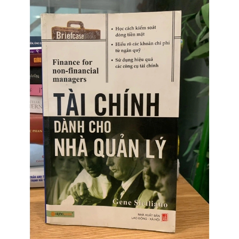 Tài chính dành cho nhà quản lý -Gene Siciano 782197