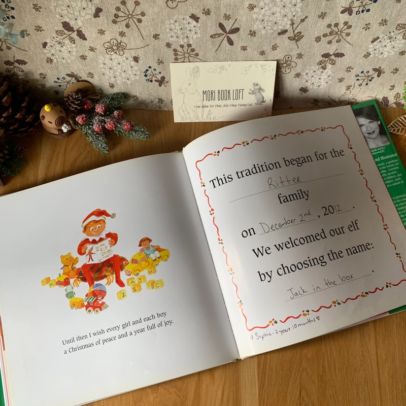 Sách tranh tiếng anh The Elf on the Shelf: A Christmas Tradition, Used, Bìa cứng, Khổ lớn 463594