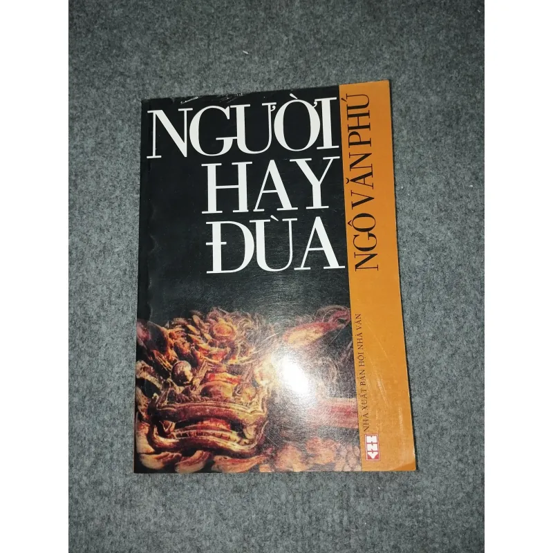 NGƯỜI HAY ĐÙA - NGÔ VĂN PHÚ 588800
