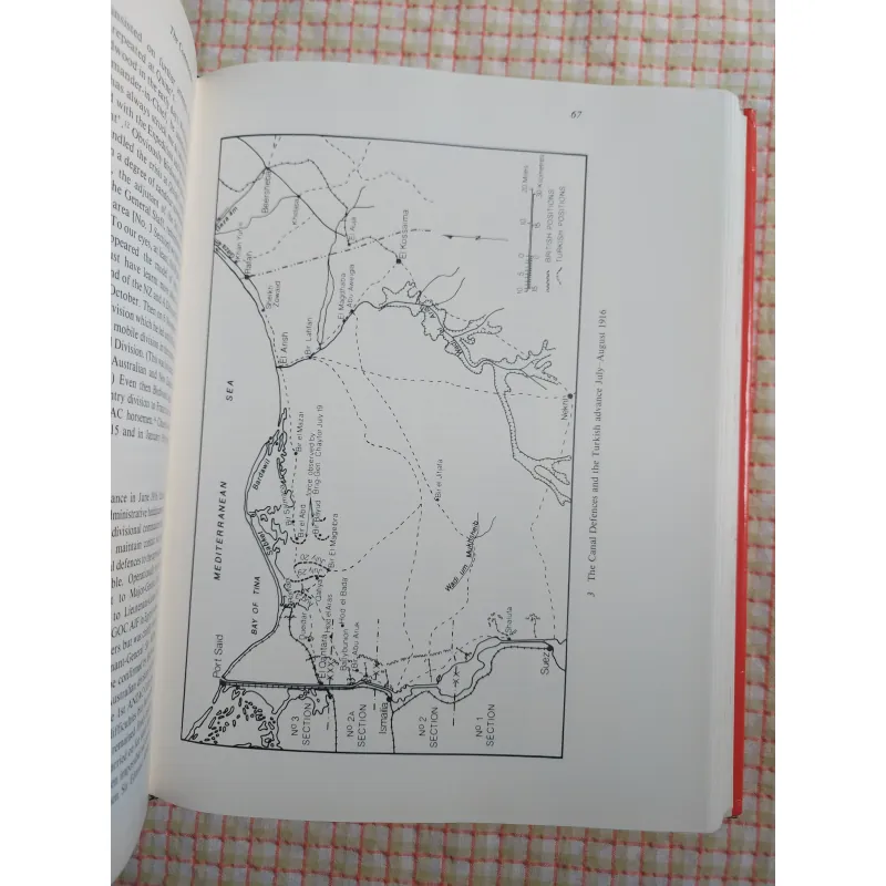 The Commanders: Australian Military Leadership in the Twentieth Century - Khổ lớn, bìa vải 788313