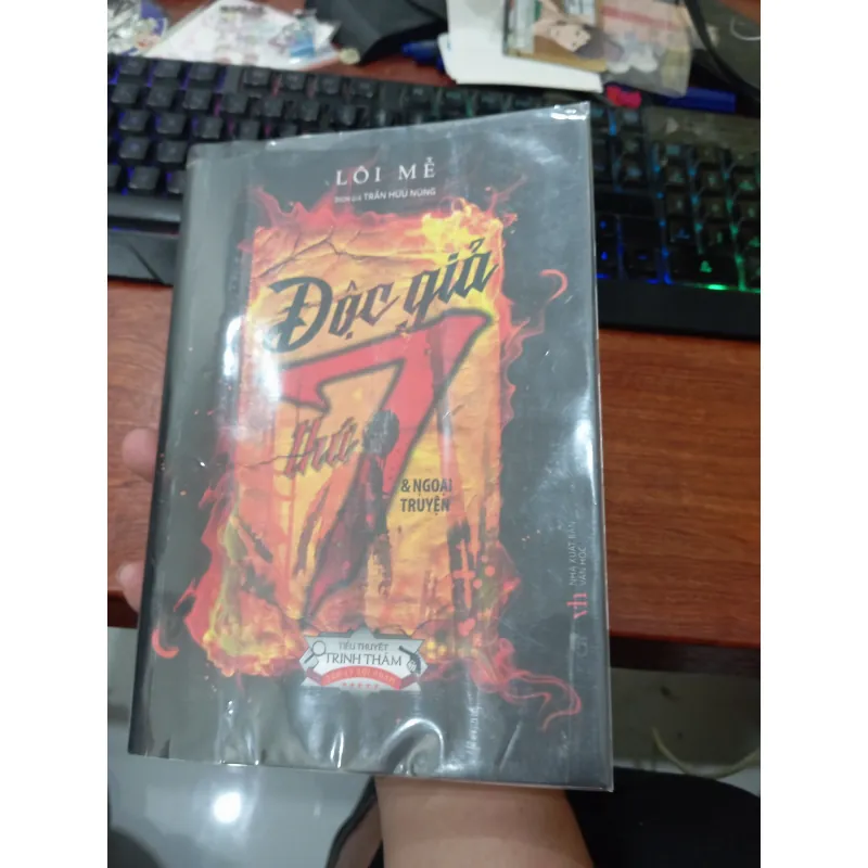 Độc giả thứ bảy 1018676