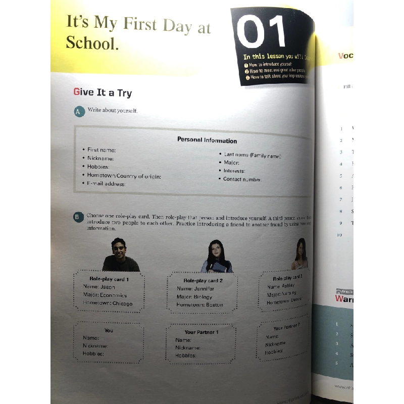 English comminication for your career health science có CD 2010 mới 80% bẩn nhẹ HPB2808 HỌC NGOẠI NGỮ 350431