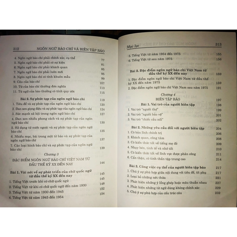 Ngôn ngữ báo chí và biên tập báo - Tiến sĩ ngôn ngữ Hồ Xuân Mai 471570