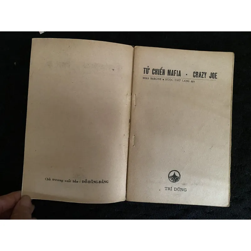 Tử Chiến Mafia (còn có tựa phụ là 1 mình 1 súng) của tác giả Mike Barone 1010579