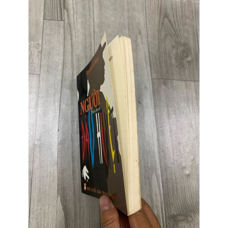Người đào huyệt - nguyễn sĩ hồng. 1a4 509033