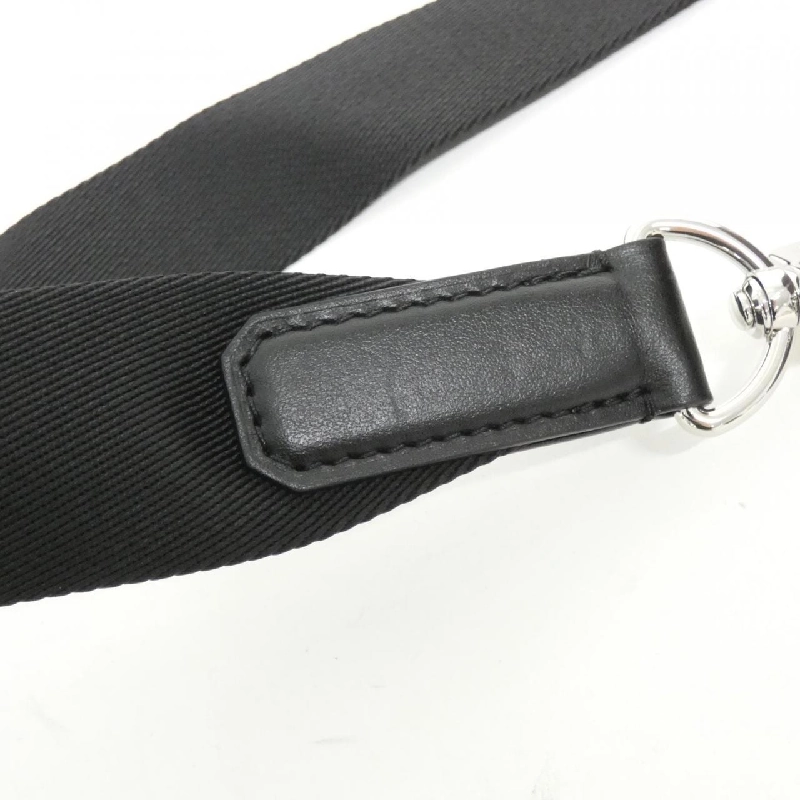 Túi đeo chéo Louis Vuitton Monogram Macassar Avenue M46327 613236