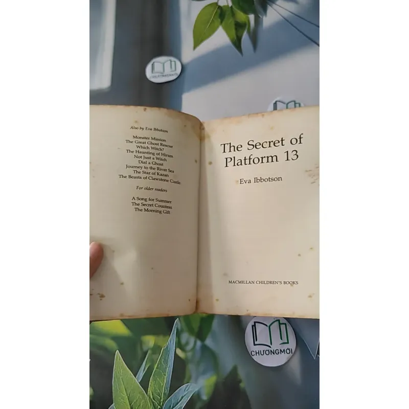 [XƯA] The Secret of Platform 13 (1994) - Eva Ibbotson 1033598