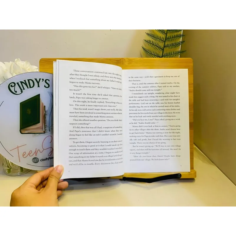 [Sách tiếng Anh 2hand] Like new 90% - 📖 Words on Fire – Jennifer A. Nielsen 592586