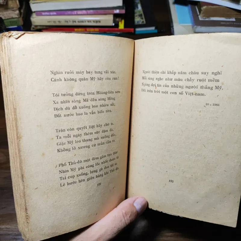 Hai Đợt Sóng - Xuân Diệu 1021258