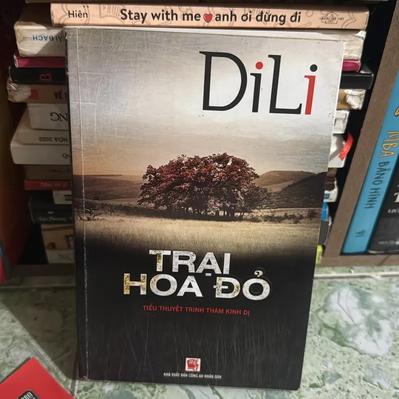 Trại hoa đỏ - Di Li  568072