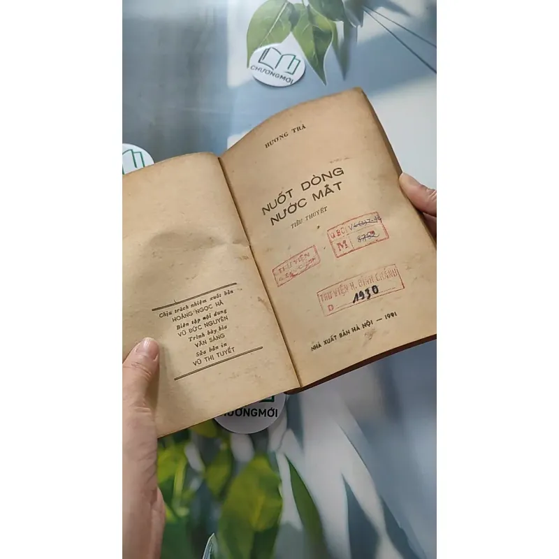 [XƯA] Nuốt Dòng Nước Mắt (1991) - Hương Trà 776051