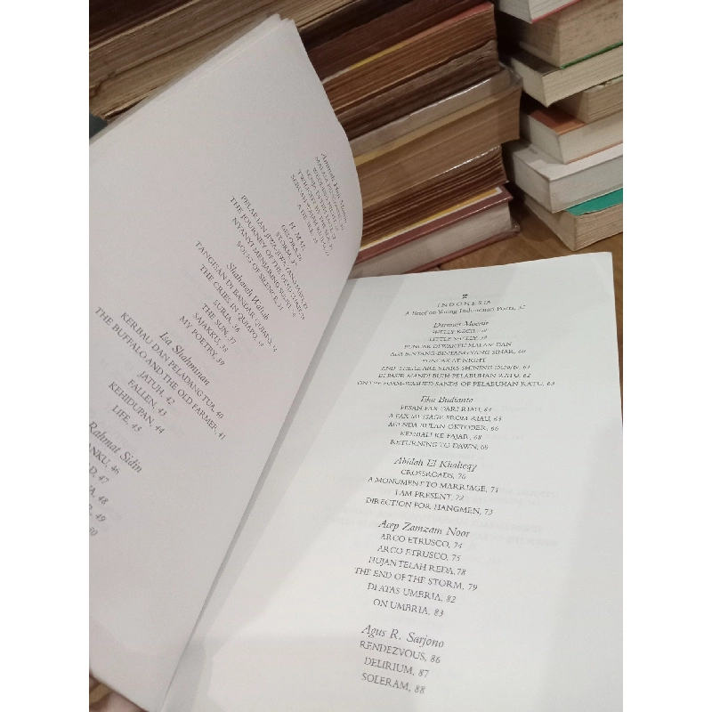 ASEANO: An anthology of poems from Southeast Asia 763649