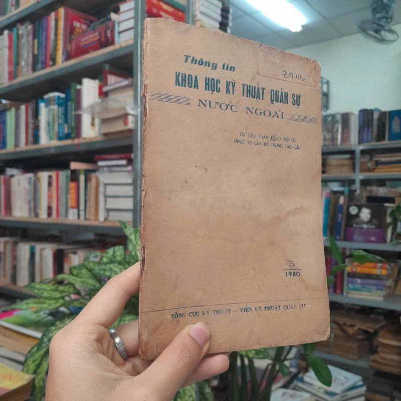 THÔNG TIN KHOA HỌC KỸ THUẬT QUÂN SỰ NƯỚC NGOÀI 5/1980 474172