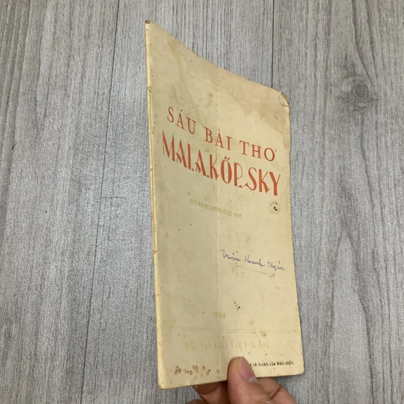 Sáu bài thơ mai a kop ski. 10a3 1025807