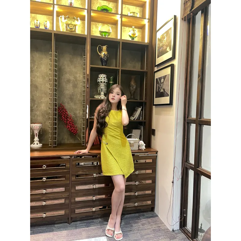 Váy vàng nữ tính 696099