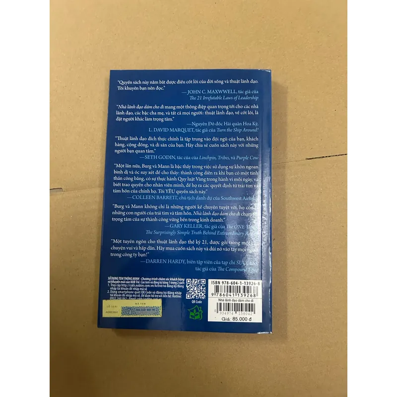 Nhà lãnh đạo dám cho đi 568970