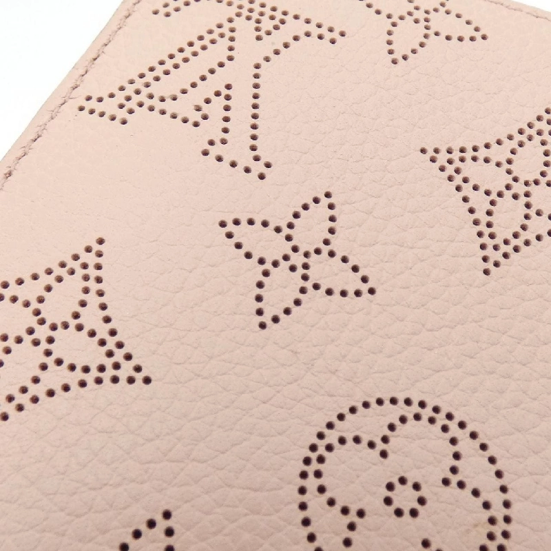 Ví Zippy Mahina M61868 của Louis Vuitton 622873