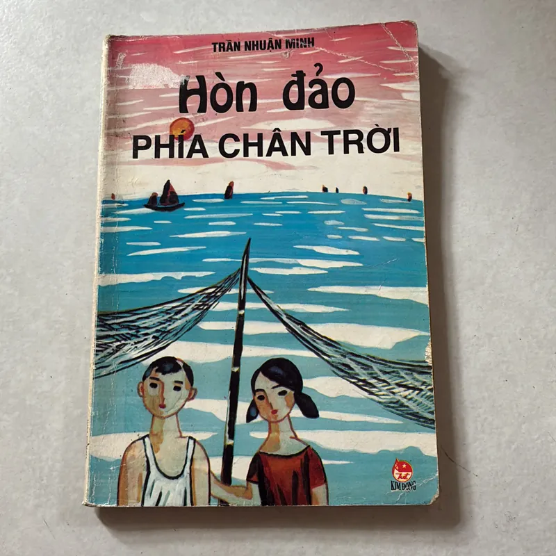 Hòn đảo phía chân trời - Trần Nhuận Minh 738550