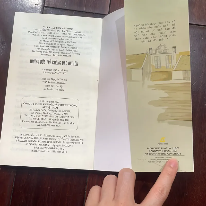 Những đứa trẻ không bao giờ lớn - tản văn dương minh tuấn 2018 nxb VH 1025858