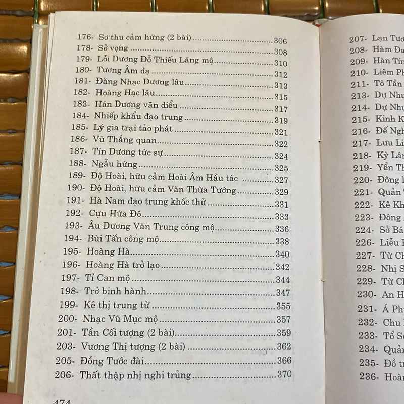 249 BÀI THƠ CHỮ HÁN NGUYỄN DU, BẢN BÌA CỨNG (XB 2003) 526414