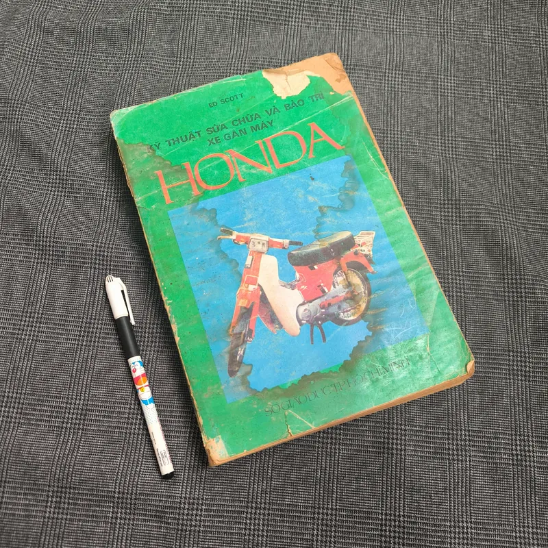 (Sách cổ 1989) Kỹ Thuật Sửa Chữa Và Bảo Trì Xe Gắn Máy Honda - Ed Scott (Bản in đầu) 560679