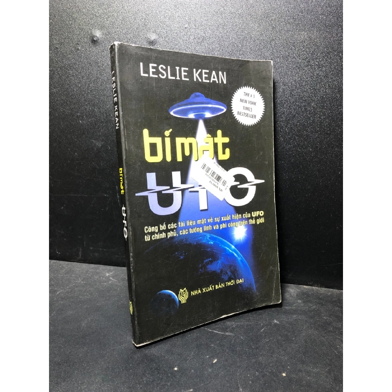 Bí mật UFO Leslie Kean 2012 bẩn bìa ố tróc bìa nhẹ new 90% HCM0601 khoa học 912838