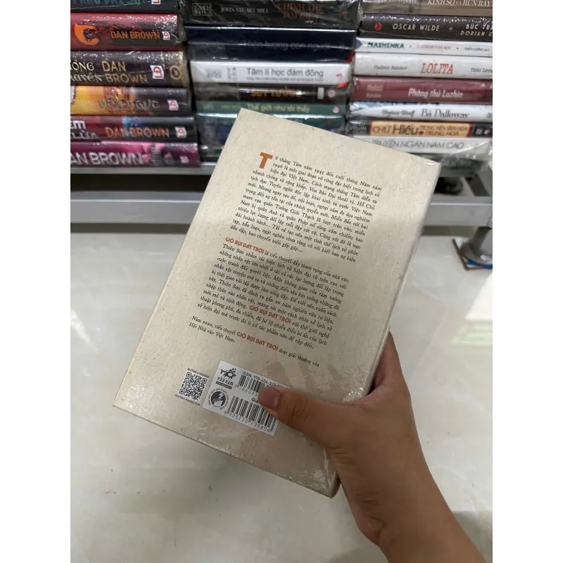 Gió bụi đầy trời - Thiên Sơn (Bìa cứng) 570379