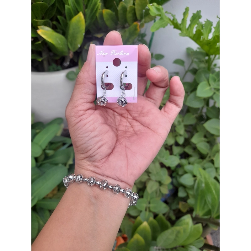 Lắc và bông tai inox 472355