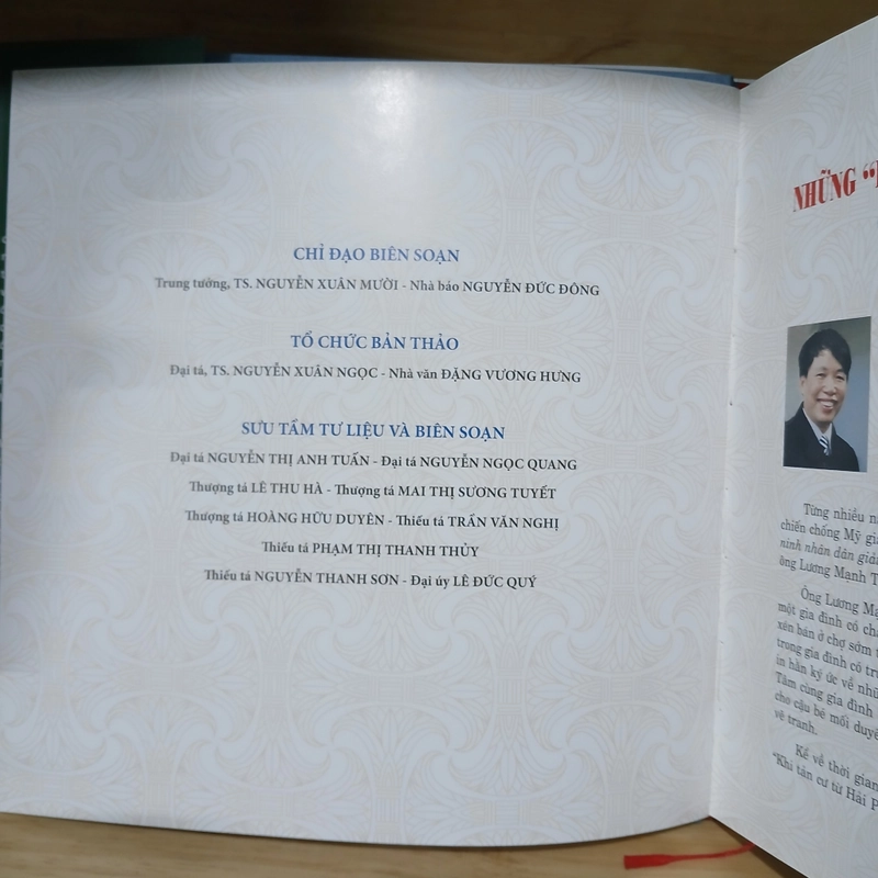 Sách Ảnh "Khoảnh Khắc Chiến Trường" - Lương Mạnh Tâm 540111