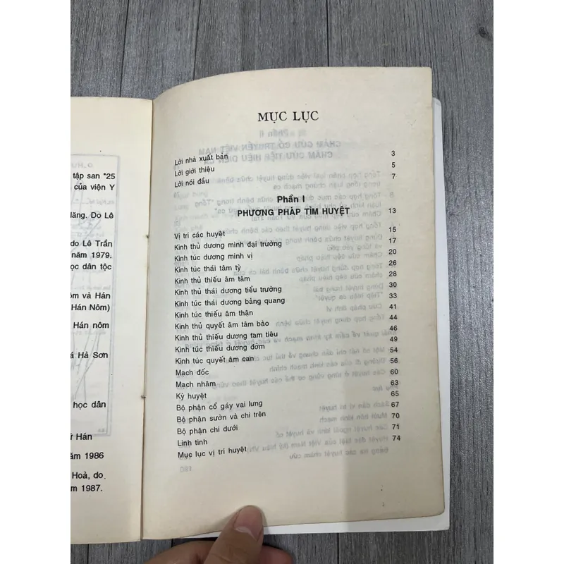 Phương pháp tìm huyệt và phép điều trị bằng châm cứu. 6b4 737195