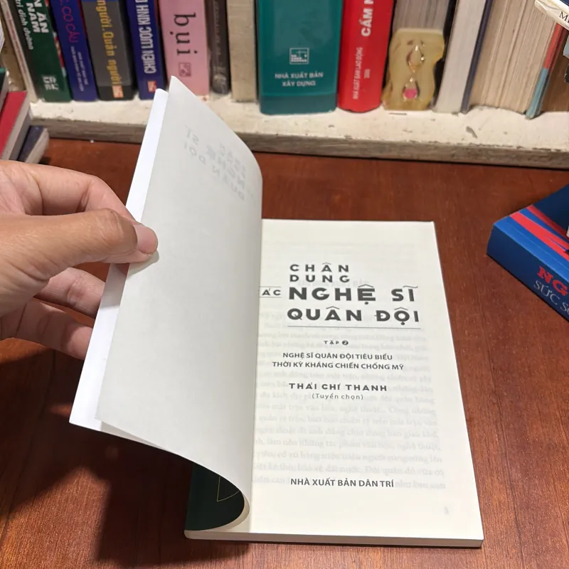 II Tuyển Chọn: Chân Dung Các Nghệ Sĩ Quân Đội (Tập 2) - Thái Chí Thanh - 2020 786214