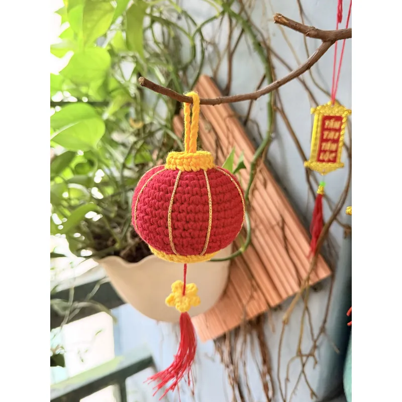 Đèn lồng mini làm bằng len trang trí không gian ngày Tết thêm rực rỡ  762764