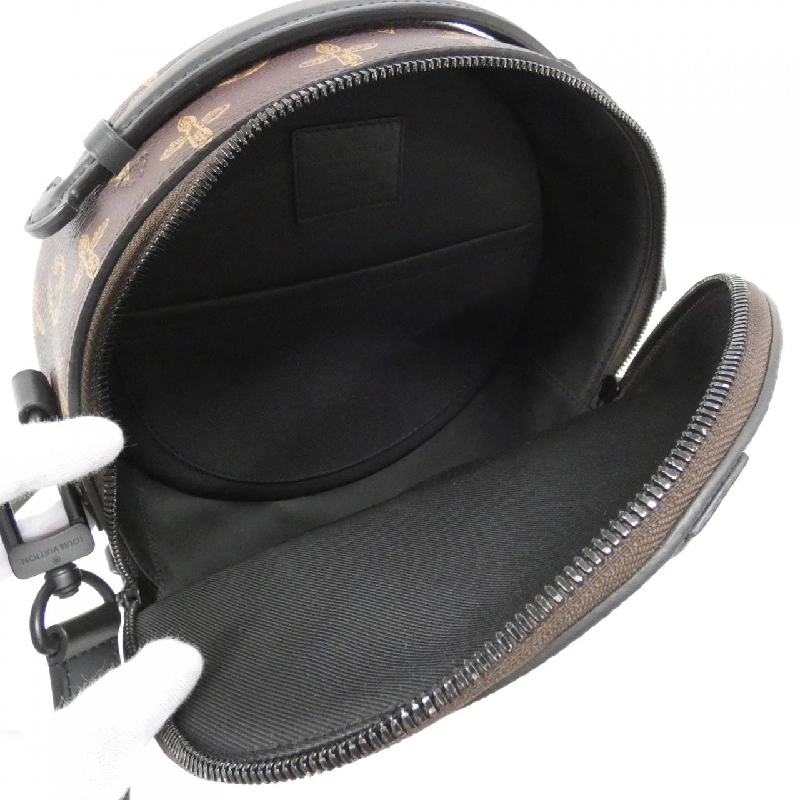 Túi xách vai Louis Vuitton Monogram (N°7) Wheel Box M59706 609863