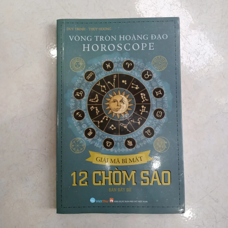 Vòng tròn hoàng đạo Horoscope - Giải mã bí mật 12 chòm sao bản đầy đủ 📚 733707