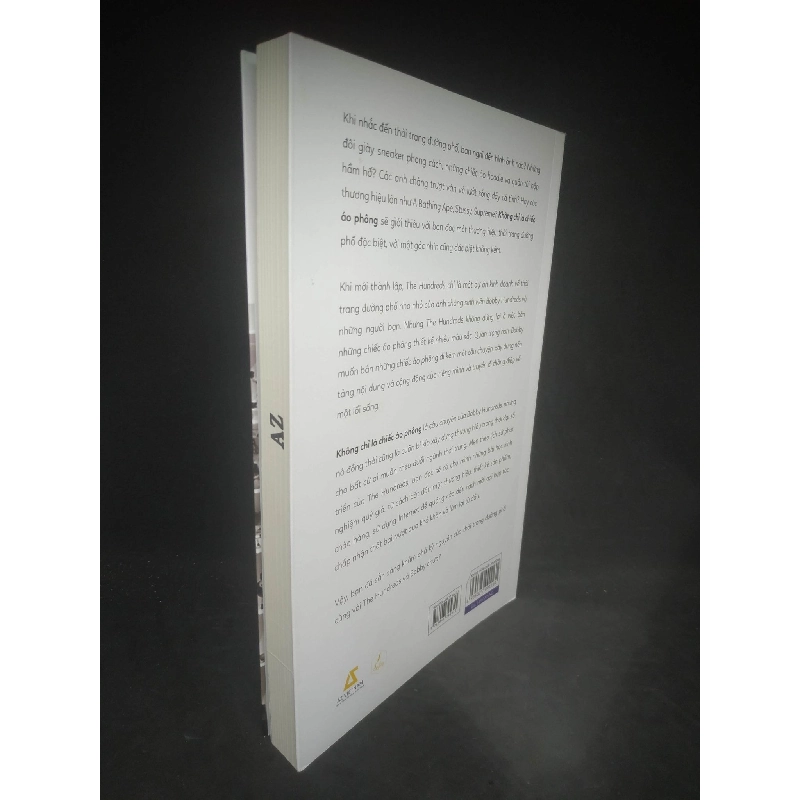 Không chỉ là chiếc áo phông mới 90% HCM0303 911152