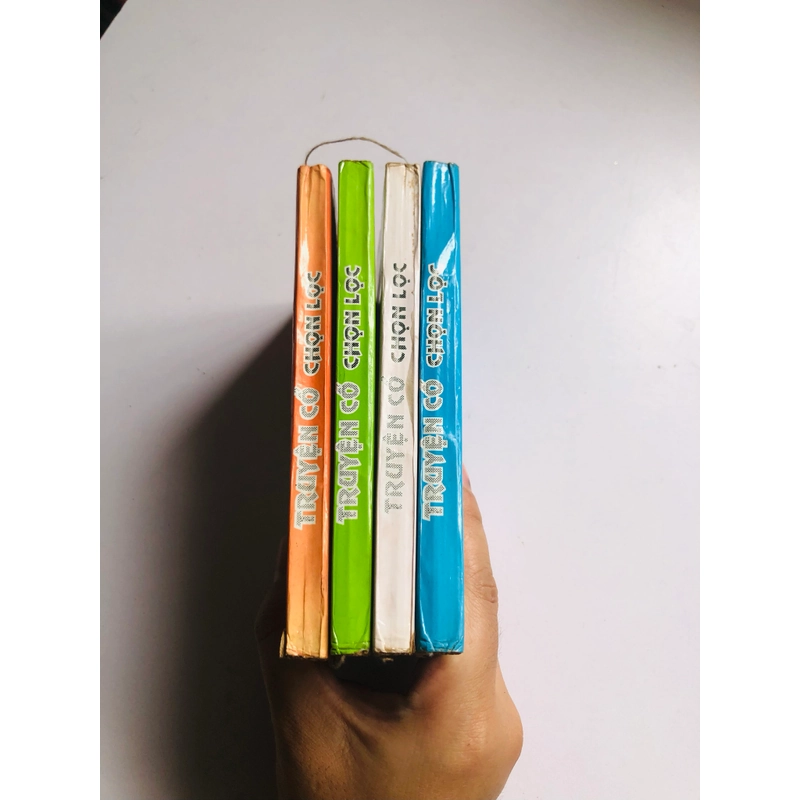 📚 BỘ 4 TẬP TRUYỆN CỔ CHỌN (Mỹ Chi) Sách khổ cây viết, còn box  NXB: 1997 552528