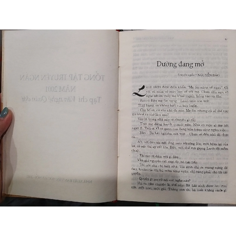 Tổng tập truyện ngắn năm 2001 - Tạp chí Văn nghệ quân đội 707456