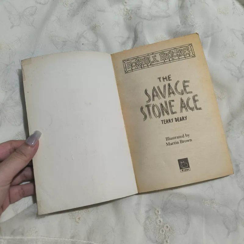 Horrible Histories: The Savage Stone Age - Terry Deary 1033934