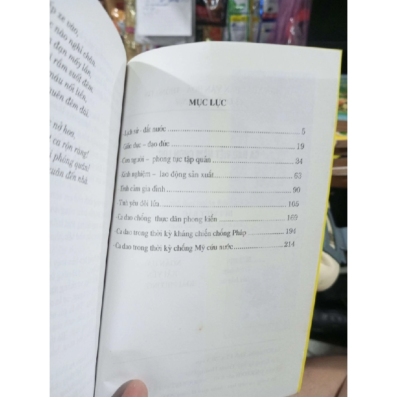 Ca Dao Việt Nam Chọn Lọc - Hà Phương 2009 mới 90% bẩn (Sách văn học) HCM1304 1011568