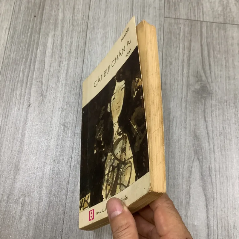 Cát bụi chân ai - tô hoài, hồi ký. 10a2 1025745