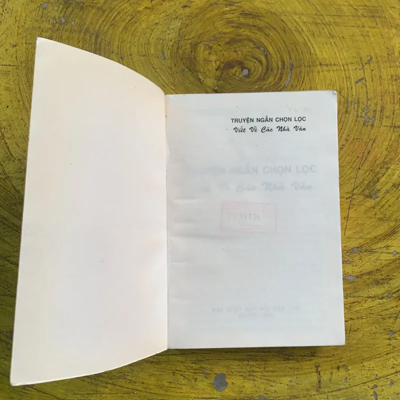 TRUYỆN NGẮN CHỌN LỌC VIẾT VỀ CÁC VĂN  790759