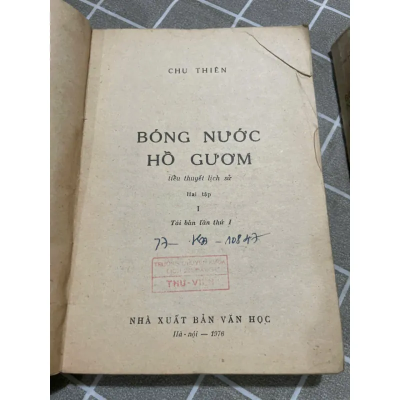 BÓNG NƯỚC HỒ GƯƠM - 2 TẬP - 1976- SÁCH ĐẸP 556882